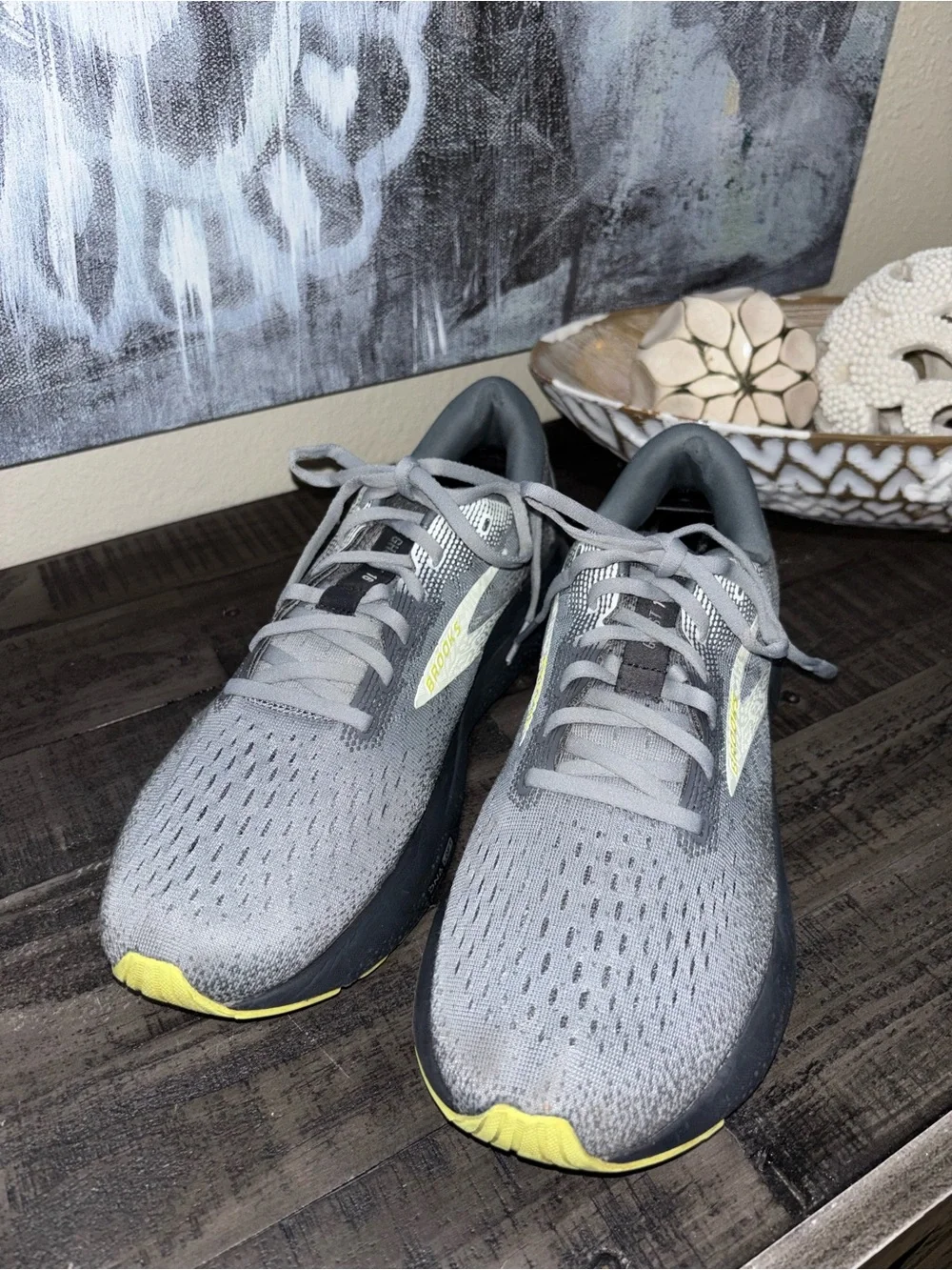 Brooks Ghost 16 running shoe MENS SZ 10